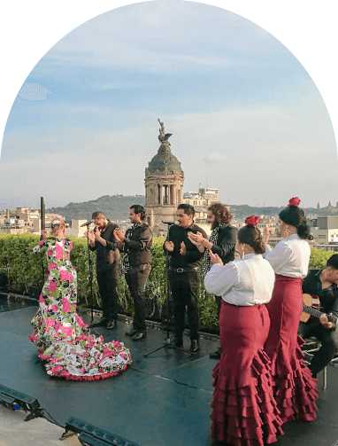 Веселый и интересный тимбилдинг в Барселоне, давайте танцевать фламенко вместе!